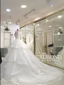 ALMOND BLOSSOM FASHION