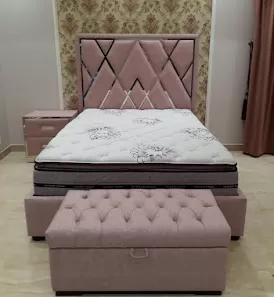 فرشة ومخدة
