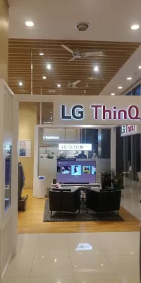 LG New Vision Mecca Street