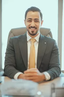 الدكتور عمر علي علقم -اختصاصي الطب النفسي - طبيب نفسي في عمان -الاردن