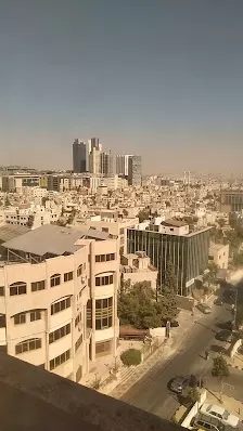 دكتور منذر عوني السعافين... استشاري امراض القلب والاوعية الدموية... استشاري القسطرة التشخيصية والعلاجية . استشاري الامراض الباطنية وكهربائية القلب
