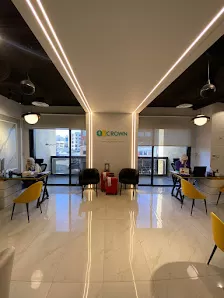 كراون للسياحة والسفر
