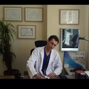 الدكتور توفيق البوسطة اخصائي جراحة الكلى والمسالك البولية وعلاج العقم