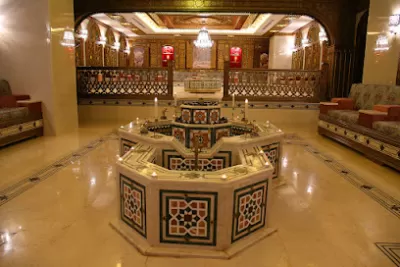 حمام وسبا دينيزبلو