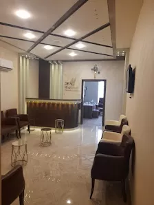 الدكتور خلدون محسن عبيدات إستشاري جراحة التجميل والترميم والحروق