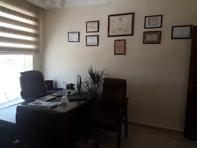 د. نضال شواقفه / استشاري الجراحه العامه و جراحة المنظار و الليزر